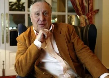 Murió el escritor británico Frederick Forsyth, autor de «El día del Chacal»