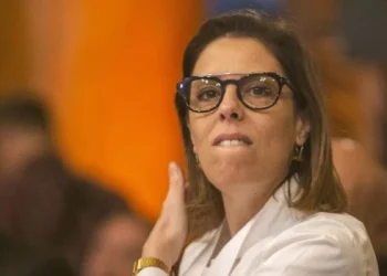 Dieron detalles del operativo de desalojo de militantes frente al departamento de Cristina Kirchner