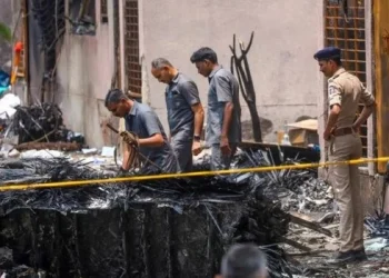 Recuperan las dos cajas negras del avión de Air India
