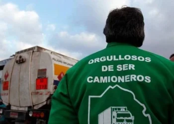 Camioneros firma una paritaria del 3% de aumento salarial en tres cuotas