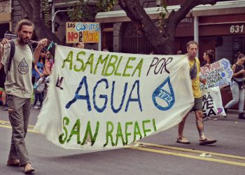 A 18 años de la Ley 7722: jornada informativa “por el agua” en la Plaza Francia