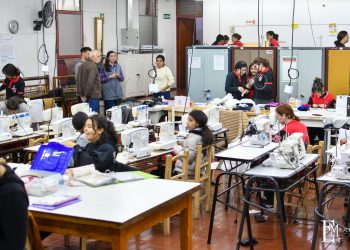 El Club IKA y la Escuela Mercedes Álvarez de Segura se unen en un proyecto solidario de costura