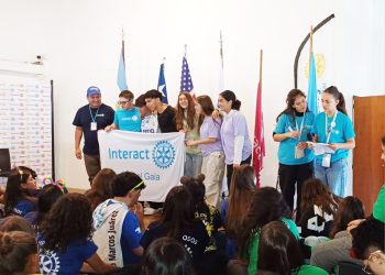 Jóvenes del Rotary Club local estuvieron presentes en una asamblea nacional en Córdoba