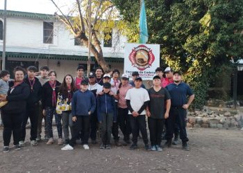 Encuentro de formación entre Bomberos Voluntarios de Rama Caída y jóvenes scouts
