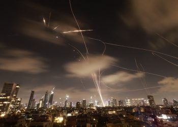 Oleada de misiles entre Israel e Irán: escala el conflicto en Medio Oriente