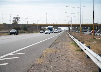 El Gobierno oficializó la ley que establece el traspaso de rutas nacionales a la Provincia