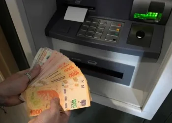 Atención: confirmaron cuándo cobrarán el aguinaldo los empleados públicos