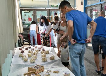 El Colegio Maristas organiza una feria con 50 emprendedores locales para recaudar fondos institucionales