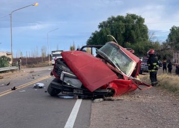 Terrible accidente: fallece el conductor de una camioneta tras el choque con un camión en Villa Atuel