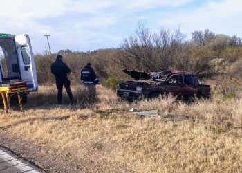 Tres turistas lesionados tras volcar en Bowen