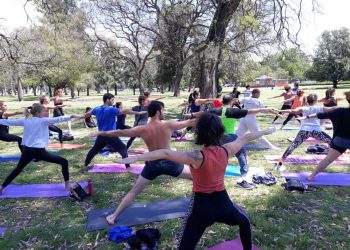Se conmemorará el Día Internacional del Yoga con prácticas gratuitas en una jornada de paz y armonía