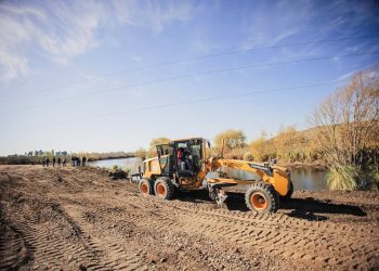 Avanza la construcción de una costanera sobre el río Atuel y ultiman detalles para el acto del 20 de Junio en Salto de las Rosas