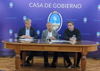 Mendoza adhirió al plan nacional que busca que los argentinos usen los “dólares bajo el colchón”