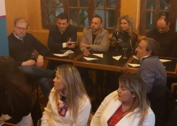 Tadeo García Zalazar inauguró un ciclo de debate ciudadano sobre educación y política