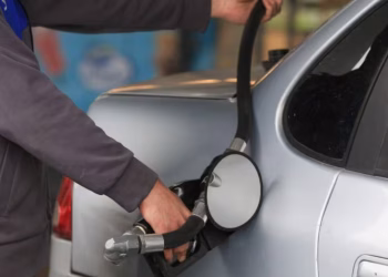 Descuentos y reintegros de hasta $40.000 por cargar nafta: cómo aprovechas las promociones en junio 2025