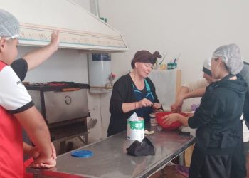 Con una “vaca mecánica” estudiantes del CEBJA de Villa Atuel producen alimentos saludables para su comunidad