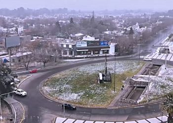 San Rafael bajo cero: postales de nieve, rutas cortadas y trabajo coordinado para asistir a las personas en situación de calle