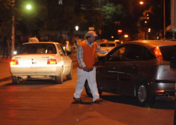 La emotiva historia de un cuidacoches que recibió $500.000 por error y los devolvió: “No todos somos iguales”