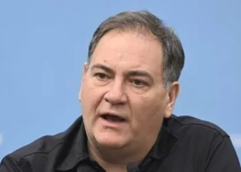 Aseguran que los policías apartados en la Provincia de Buenos Aires eran una “célula militante” de LLA