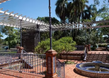 Sin necesidad de cruzar continentes: dónde queda la llamada “Sevilla de Argentina” que enamora a los turistas