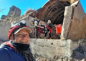 Un Camino Sin Final: Pareja de cicloviajeros recorre San Rafael en dos ruedas