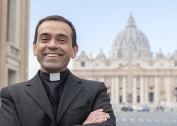 Padre y teólogo opinó sobre comparar la justicia social con “el pecado capital”: “La Iglesia nos dice que tenemos que hacer algo por los demás”