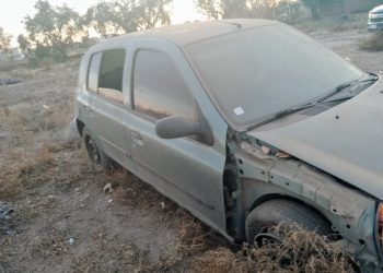 Joven lesionado tras caer a un canal con su auto