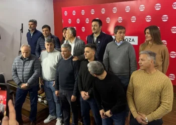 En medio de tensiones internas, la UCR y La Libertad Avanza oficializaron su lista de candidatos en Mendoza