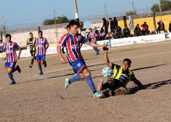 Pedal imparable, le dio vuelta el partido a Constitución y sumó su octavo triunfo