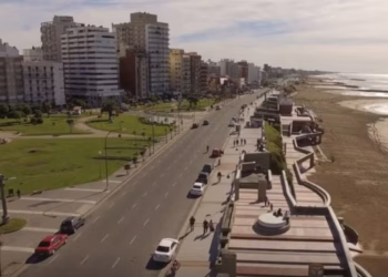 Fue a un boliche a Mar del Plata, lo atacaron y abusaron de él en el baño y lo dejaron abandonado en la calle: terminó en terapia intensiva