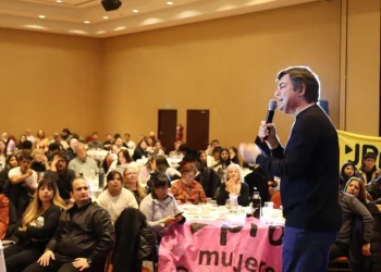 Con críticas al oficialismo y un discurso electoral, reapareció Omar De Marchi en un acto del PRO