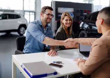Bancos otorgan préstamos para comprar un auto 0 km en julio: los requisitos
