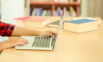 Rasti presentó una nueva plataforma con la que los estudiantes podrán divertirse aprendiendo