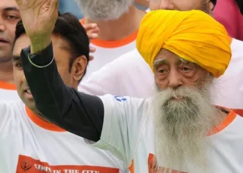 Murió Fauja Singh, el histórico maratonista de 114 años conocido como el «Tornado con turbante»