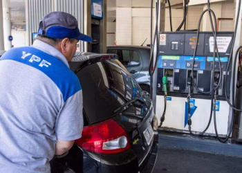 Descuentos en nafta y gasoil en julio de 2025: Todas las promociones bancarias disponibles