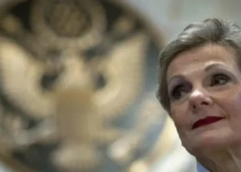 Preska define si suspende la entrega de acciones de YPF mientras Argentina apela el fallo por US$16.000 millones