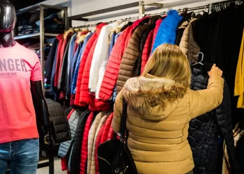 Récord de importación de ropa: entre la competencia y el temor de los comercios de Mendoza