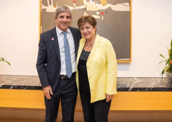 El FMI aprobó la revisión técnica del acuerdo con la Argentina y se encamina a enviar US$2000 millones