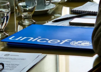 Unicef y la provincia abordaron el impacto de las apuestas online y las tecnologías en la adolescencia