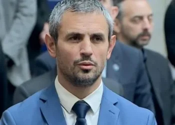 Martín Menem: “Pongo las manos en el fuego tanto por Lule como por Karina”