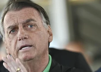 El Supremo Tribunal de Brasil ordena el arresto domiciliario de Bolsonaro
