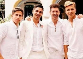 Gianluca Simeone se retiró del fútbol profesional a los 27 años y será representante de jugadores