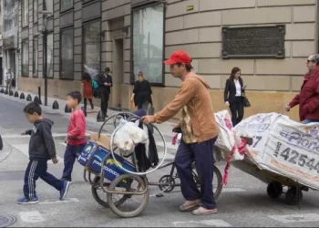 Según consultoras privadas, la pobreza bajó a su menor índice desde 2018