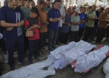 Un ataque aéreo de Israel mata a bebé y a sus padres en Gaza