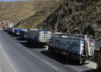 En plena crisis política y económica, Bolivia decide su futuro en las elecciones presidenciales