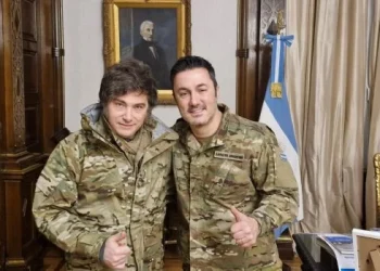 Milei almorzó con los granaderos de Casa Rosada por el 17 de agosto