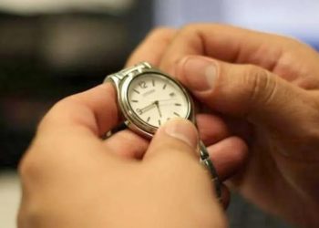 Especialista en cronobiología consideró que fijar a la Argentina en el huso horario -4 sería “más sano y equilibrado”