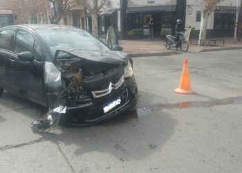 Choque con una herida en esquina céntrica