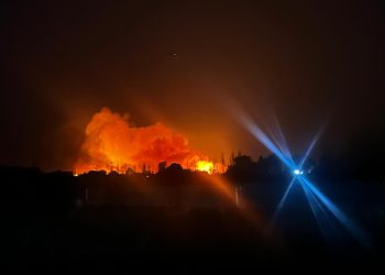 Incendio de grandes dimensiones en La Nora