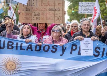 Fuerte crítica al veto presidencial: “Está jugando con la dignidad de los abuelos”